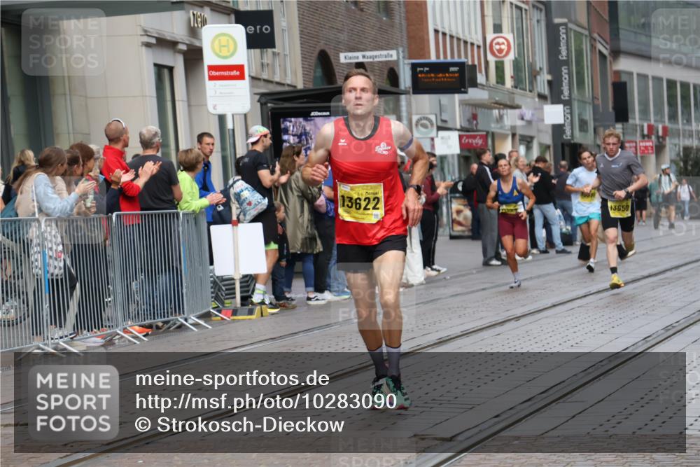 13.09.2026 - 21. swb-Marathon Bremen Strokosch-Dieckow http://msf.ph/oto/10283090 13.09.2026 10:32:44 Ziel 13550, 13581, 13599, 13524, 13550, 13599, 13622, 13638 meine-sportfotos.de