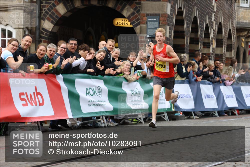 13.09.2026 - 21. swb-Marathon Bremen Strokosch-Dieckow http://msf.ph/oto/10283091 13.09.2026 10:28:52 Ziel 13515, 13547, 13567, 13635, 13604, 13614 meine-sportfotos.de