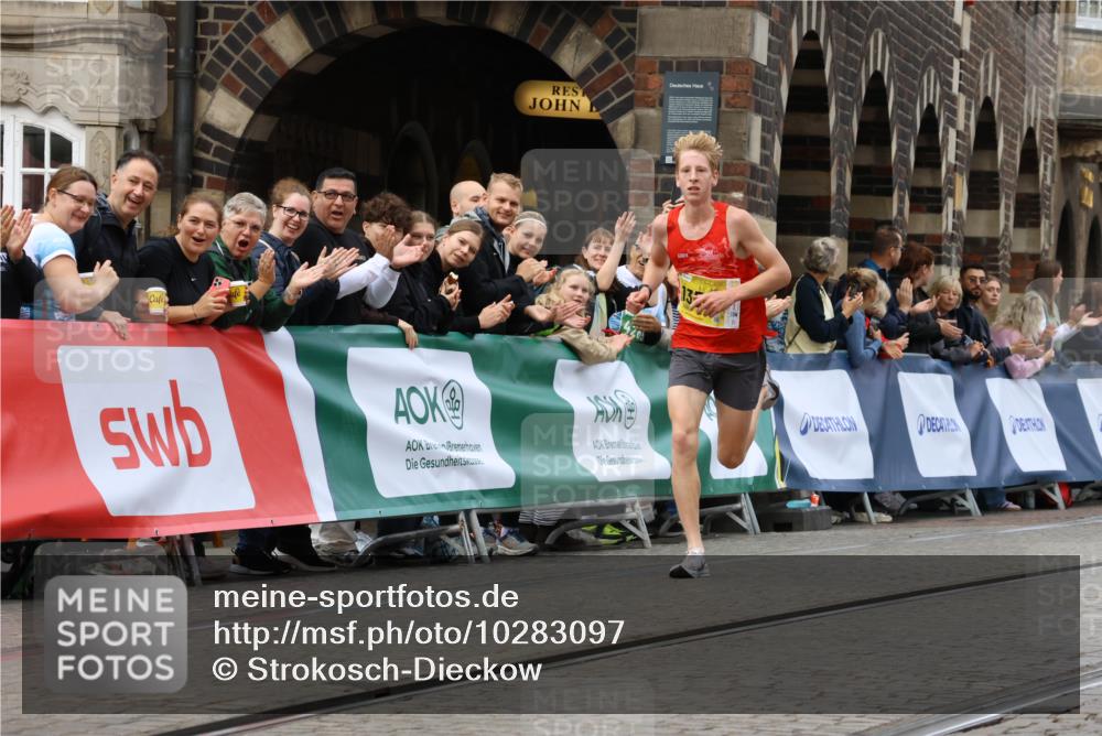 13.09.2026 - 21. swb-Marathon Bremen Strokosch-Dieckow http://msf.ph/oto/10283097 13.09.2026 10:28:52 Ziel 13515, 13547, 13567, 13635, 13604, 13614 meine-sportfotos.de