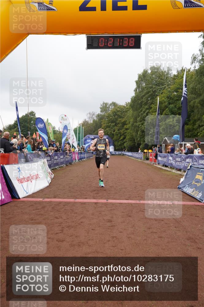 13.09.2026 - Airport Race Dennis Weichert http://msf.ph/oto/10283175 13.09.2026 10:22:12 Ziel 5144, 5368, 5380 meine-sportfotos.de