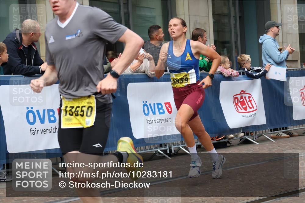 13.09.2026 - 21. swb-Marathon Bremen Strokosch-Dieckow http://msf.ph/oto/10283181 13.09.2026 10:32:50 Ziel 13524, 13550, 13581, 13599, 13622 meine-sportfotos.de