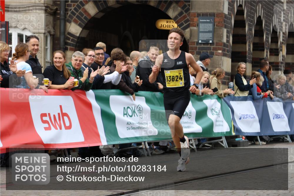 13.09.2026 - 21. swb-Marathon Bremen Strokosch-Dieckow http://msf.ph/oto/10283184 13.09.2026 10:28:58 Ziel 13515, 13547, 13567, 13593, 13624, 10597, 13604, 13614 meine-sportfotos.de