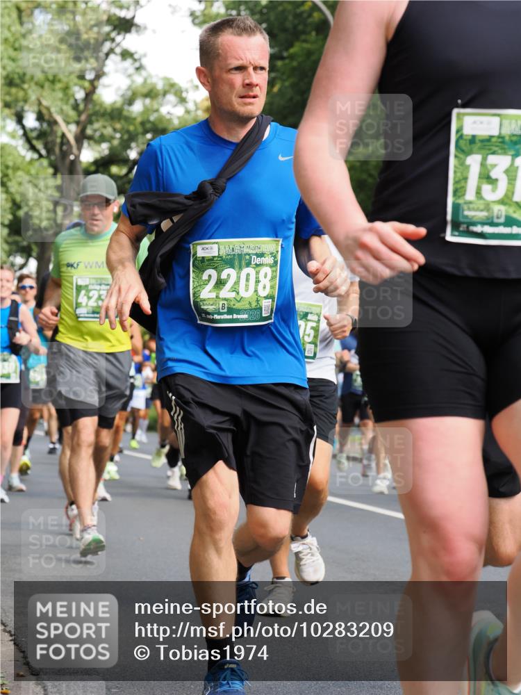 13.09.2026 - 21. swb-Marathon Bremen TobiasT http://msf.ph/oto/10283209 13.09.2026 12:04:13 Laufen 423, 2208, 21, 26, 131 meine-sportfotos.de