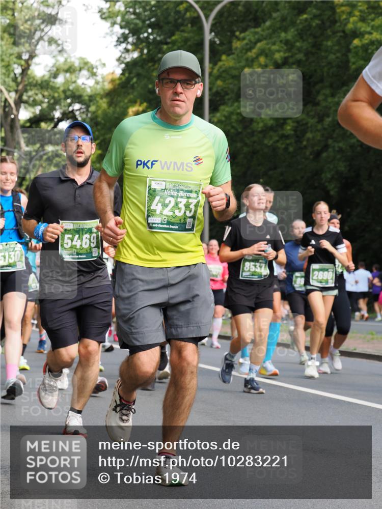 13.09.2026 - 21. swb-Marathon Bremen TobiasT http://msf.ph/oto/10283221 13.09.2026 12:04:14 Laufen 5130, 5469, 26, 4233, 5379, 21, 8537, 2690 meine-sportfotos.de