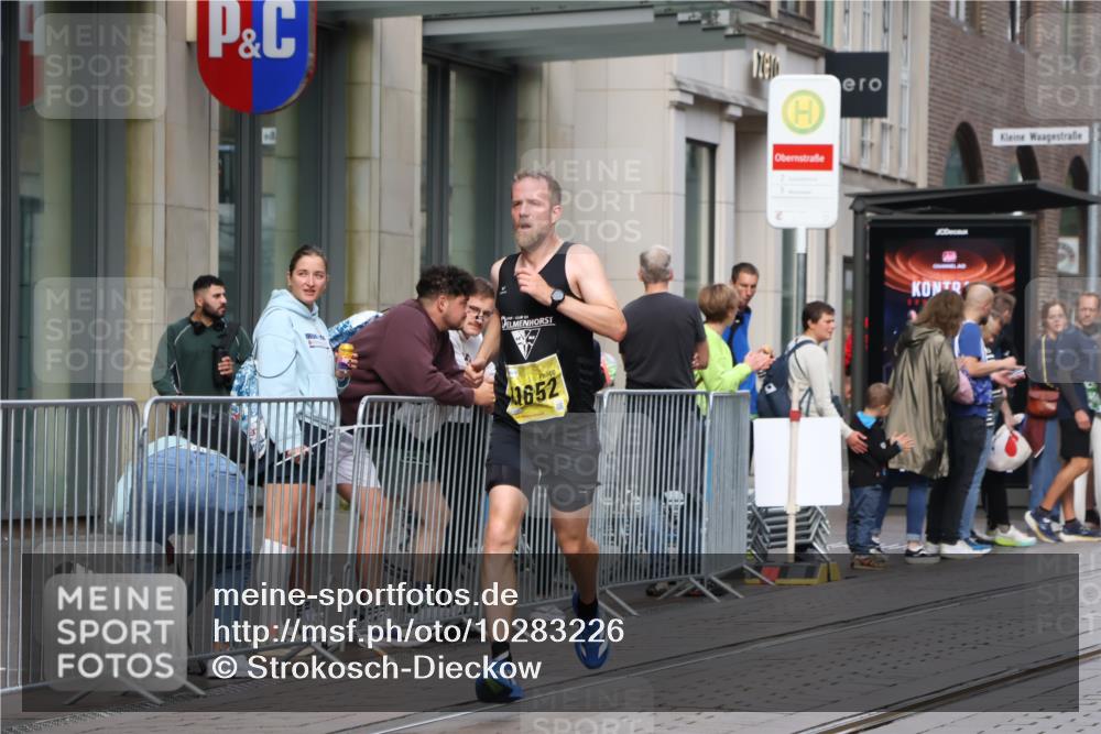 13.09.2026 - 21. swb-Marathon Bremen Strokosch-Dieckow http://msf.ph/oto/10283226 13.09.2026 10:33:23 Ziel 10366, 10475, 10797, 11059, 11481, 12459, 13530, 13541, 11652 meine-sportfotos.de