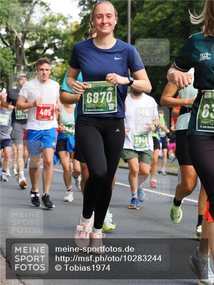 13.09.2026 - 21. swb-Marathon Bremen TobiasT http://msf.ph/oto/10283244 13.09.2026 12:04:17 Laufen 405, 6870, 21, 26, 7946, 63, 21 meine-sportfotos.de