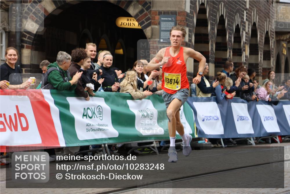 13.09.2026 - 21. swb-Marathon Bremen Strokosch-Dieckow http://msf.ph/oto/10283248 13.09.2026 10:29:13 Ziel 13593, 13614, 13624, 13517, 13542, 13557 meine-sportfotos.de