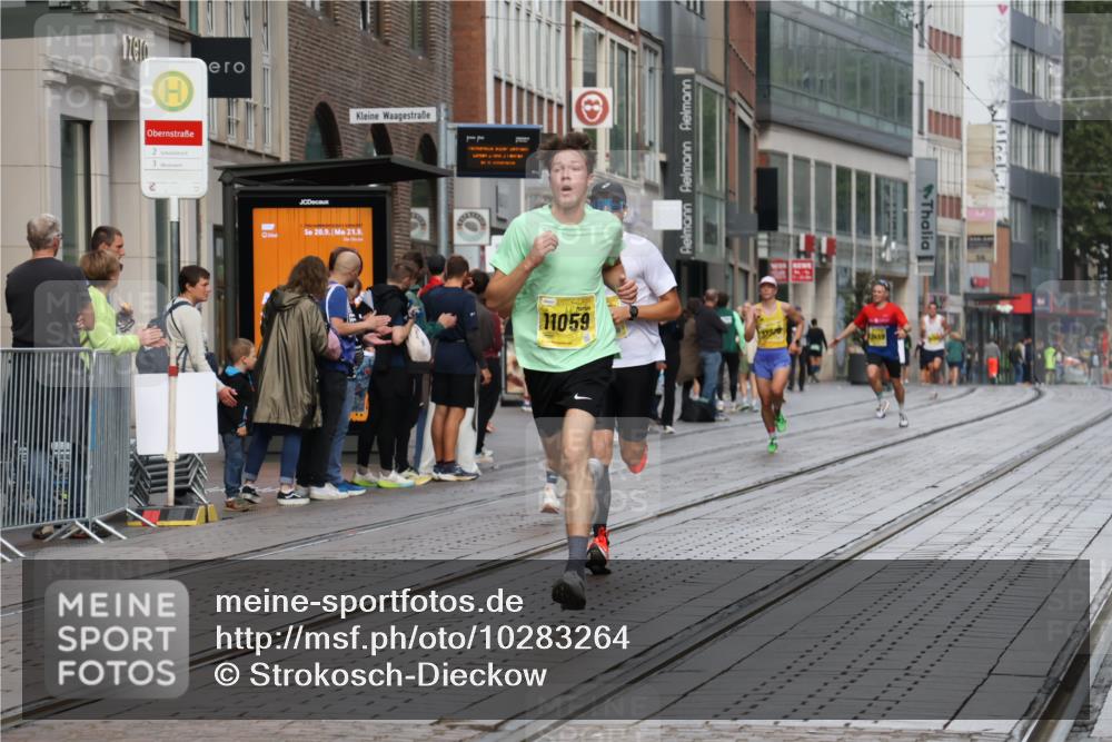13.09.2026 - 21. swb-Marathon Bremen Strokosch-Dieckow http://msf.ph/oto/10283264 13.09.2026 10:33:30 Ziel 10475, 10797, 11481, 12459, 13530, 13541, 10366, 11059, 11652 meine-sportfotos.de