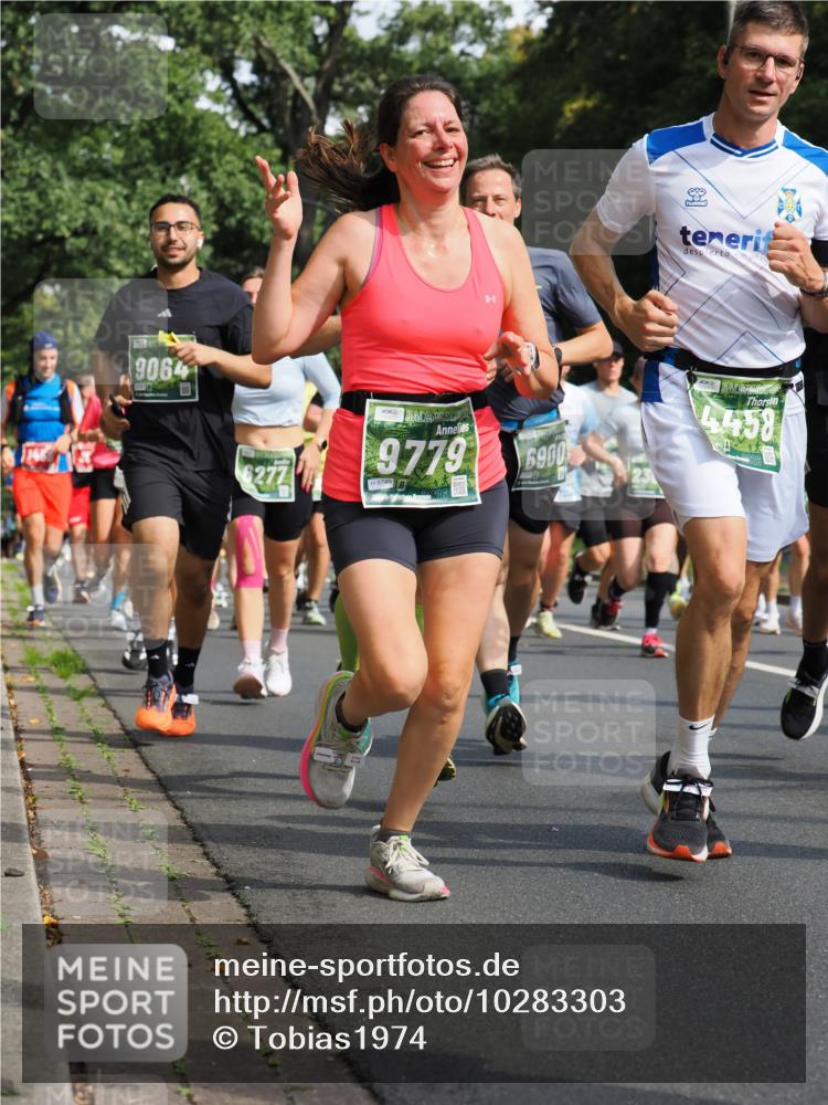 13.09.2026 - 21. swb-Marathon Bremen TobiasT http://msf.ph/oto/10283303 13.09.2026 12:04:26 Laufen 9064, 6277, 9779, 6749, 6900, 4458 meine-sportfotos.de