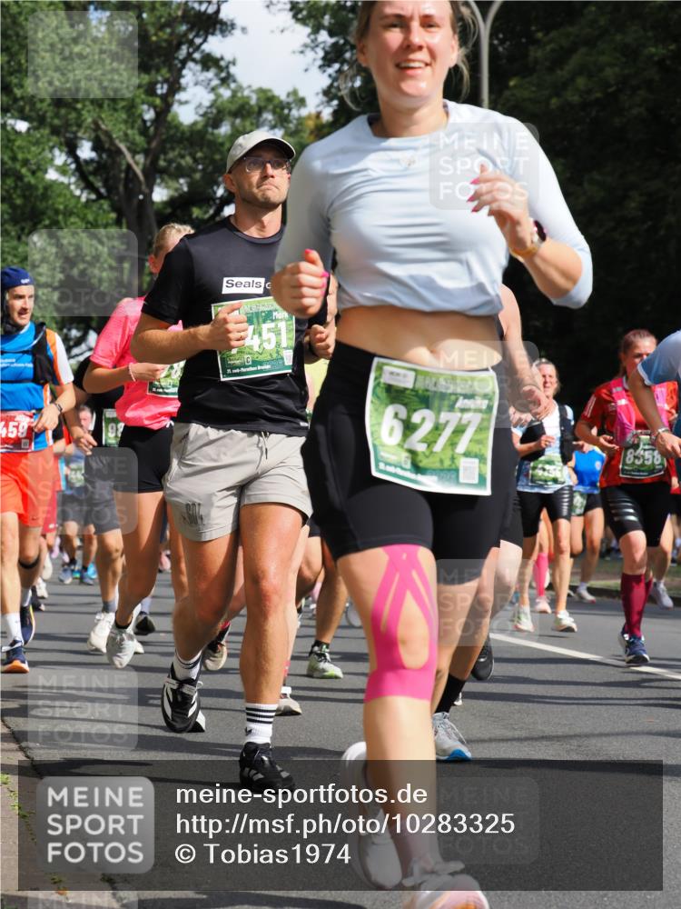 13.09.2026 - 21. swb-Marathon Bremen TobiasT http://msf.ph/oto/10283325 13.09.2026 12:04:29 Laufen 459, 451, 21, 026, 6277, 8358 meine-sportfotos.de