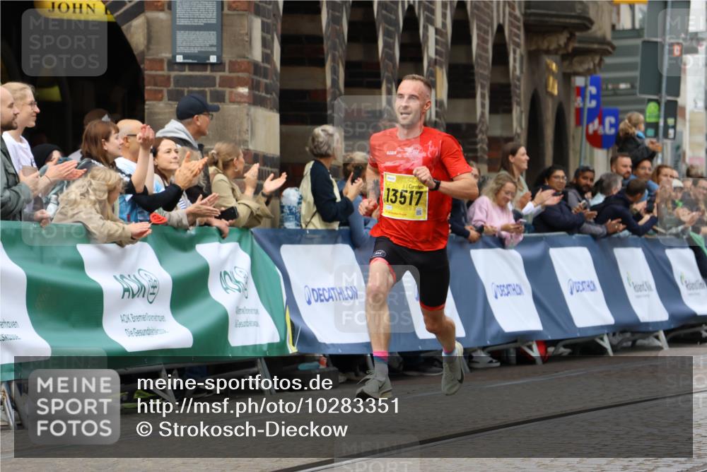 13.09.2026 - 21. swb-Marathon Bremen Strokosch-Dieckow http://msf.ph/oto/10283351 13.09.2026 10:29:34 Ziel 10597, 13517, 13557, 13604, 13510, 13579, 13623 meine-sportfotos.de
