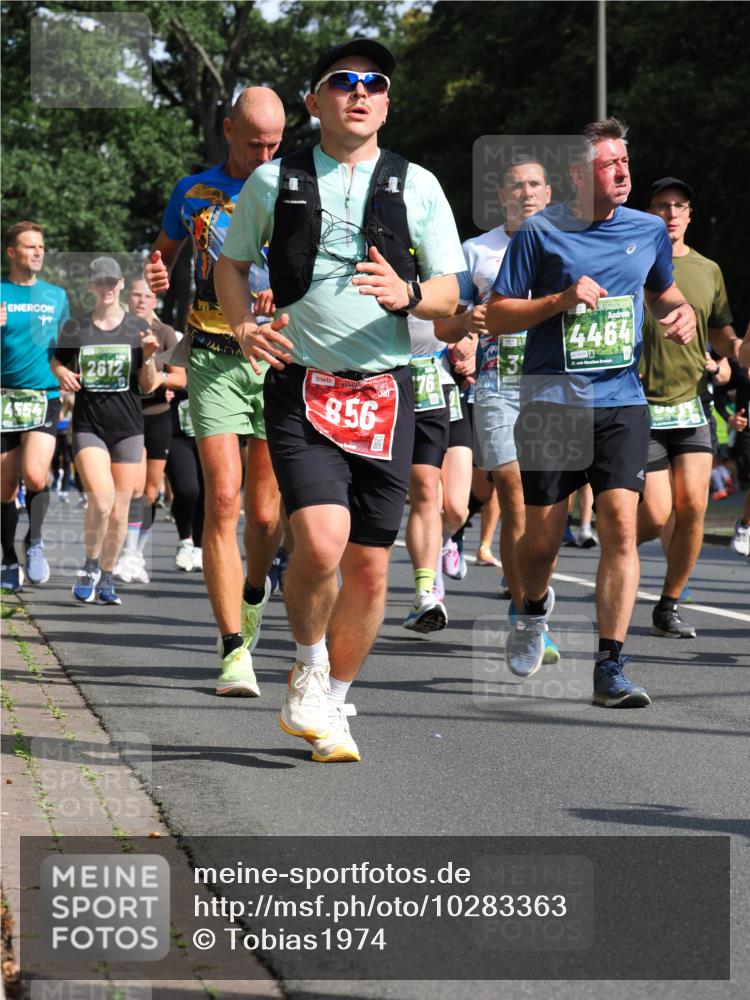 13.09.2026 - 21. swb-Marathon Bremen TobiasT http://msf.ph/oto/10283363 13.09.2026 12:04:36 Laufen 2612, 856, 2326, 3, 4464, 5689 meine-sportfotos.de