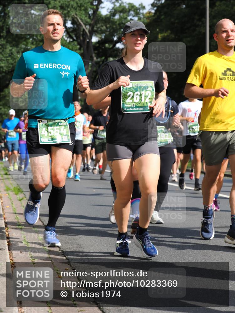 13.09.2026 - 21. swb-Marathon Bremen TobiasT http://msf.ph/oto/10283369 13.09.2026 12:04:38 Laufen 2612, 21, 26, 197 meine-sportfotos.de