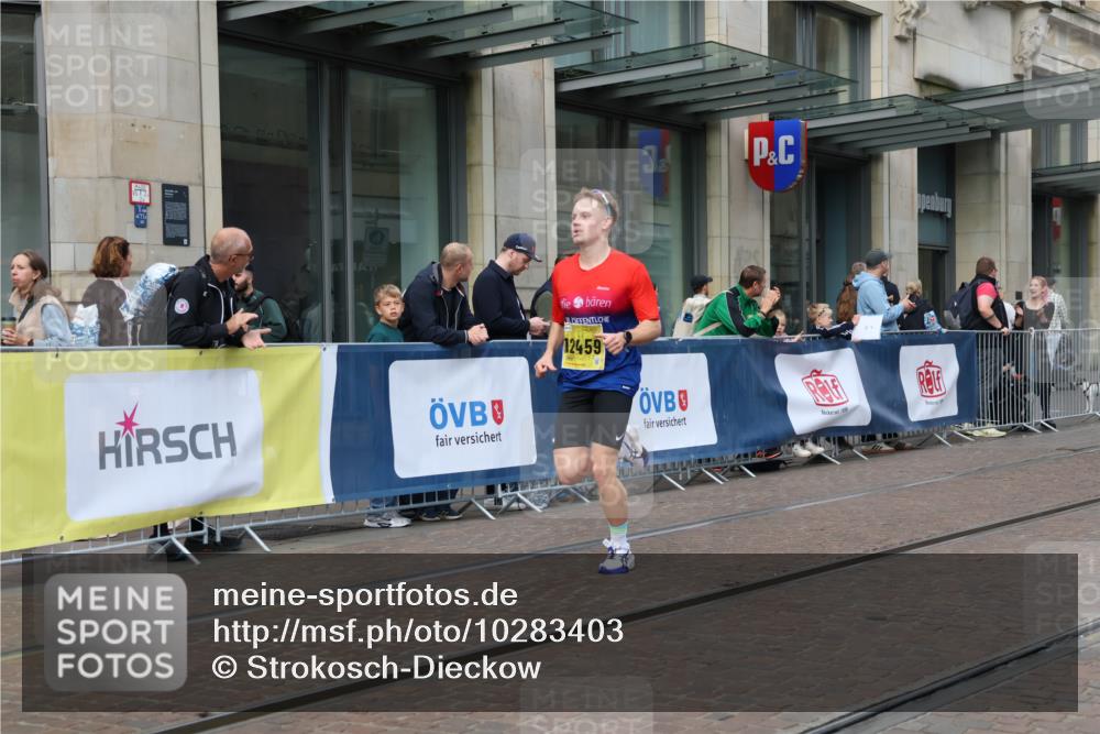 13.09.2026 - 21. swb-Marathon Bremen Strokosch-Dieckow http://msf.ph/oto/10283403 13.09.2026 10:33:42 Ziel 10797, 13541, 13605, 10366, 10475, 11059, 11481, 11652, 12459, 13530 meine-sportfotos.de