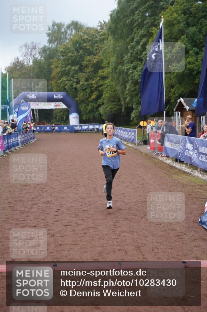 13.09.2026 - Airport Race Dennis Weichert http://msf.ph/oto/10283430 13.09.2026 10:23:16 Ziel 5128, 5282 meine-sportfotos.de