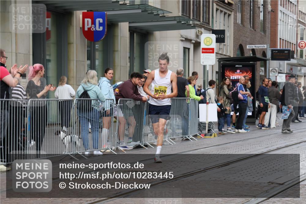 13.09.2026 - 21. swb-Marathon Bremen Strokosch-Dieckow http://msf.ph/oto/10283445 13.09.2026 10:33:49 Ziel 13605, 13610, 13633, 10366, 10475, 10797, 11059, 11481, 12459, 13530, 13541 meine-sportfotos.de
