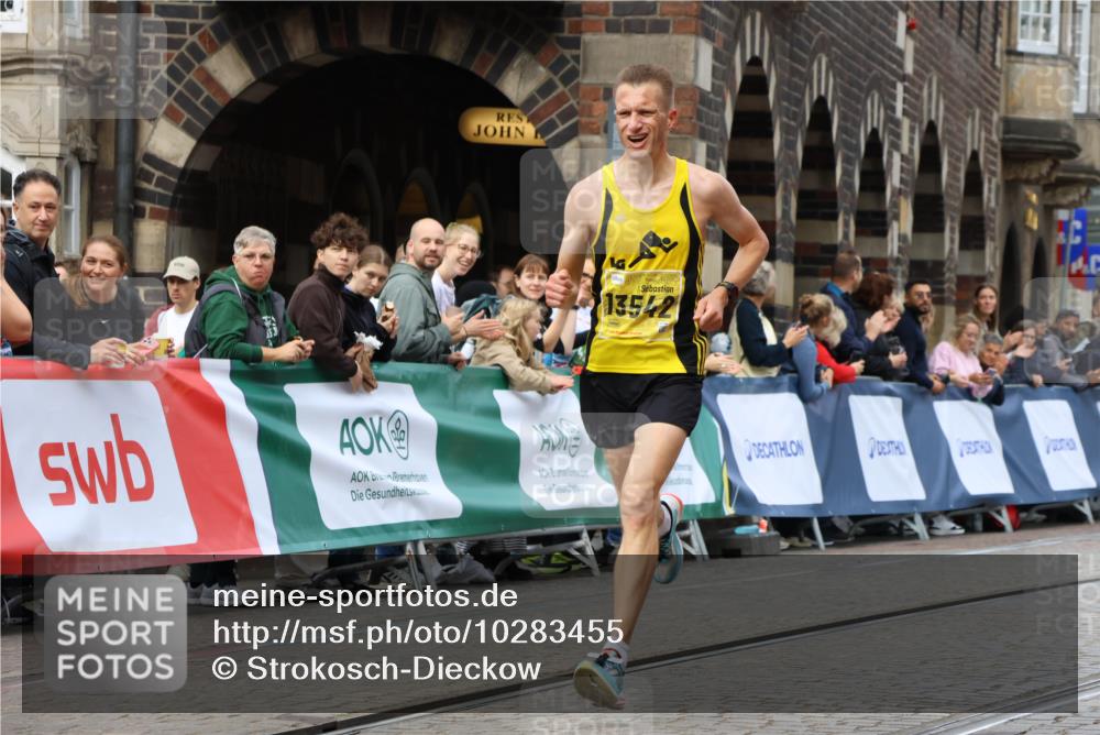 13.09.2026 - 21. swb-Marathon Bremen Strokosch-Dieckow http://msf.ph/oto/10283455 13.09.2026 10:29:38 Ziel 10597, 13517, 13542, 13557, 13510, 13579 meine-sportfotos.de