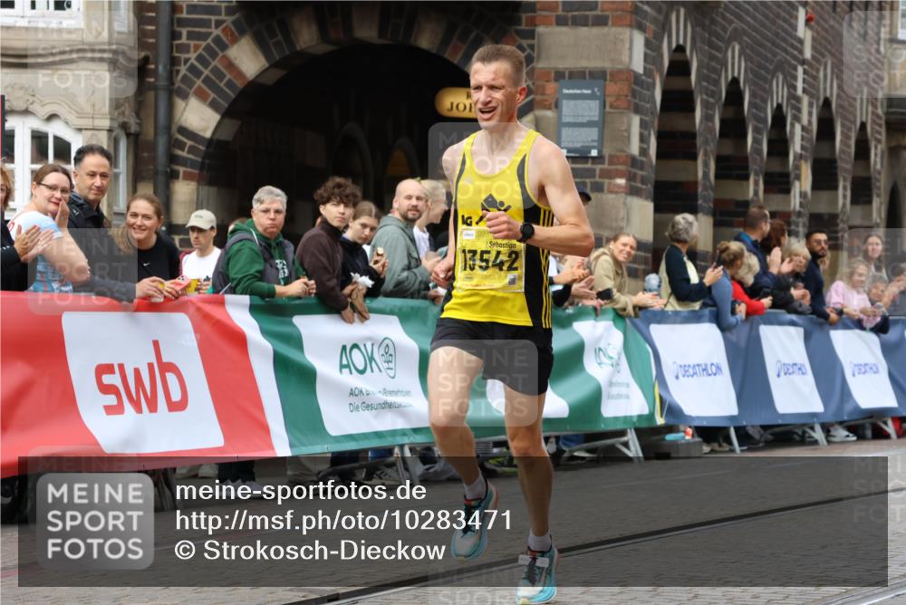13.09.2026 - 21. swb-Marathon Bremen Strokosch-Dieckow http://msf.ph/oto/10283471 13.09.2026 10:29:38 Ziel 10597, 13517, 13542, 13557, 13510, 13579 meine-sportfotos.de