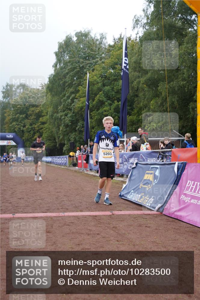 13.09.2026 - Airport Race Dennis Weichert http://msf.ph/oto/10283500 13.09.2026 10:23:45 Ziel 4005, 5203, 5466 meine-sportfotos.de