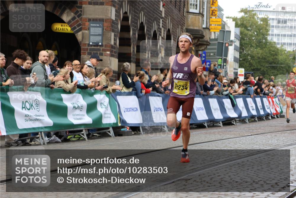 13.09.2026 - 21. swb-Marathon Bremen Strokosch-Dieckow http://msf.ph/oto/10283503 13.09.2026 10:29:45 Ziel 11234, 13517, 13542, 13557 meine-sportfotos.de