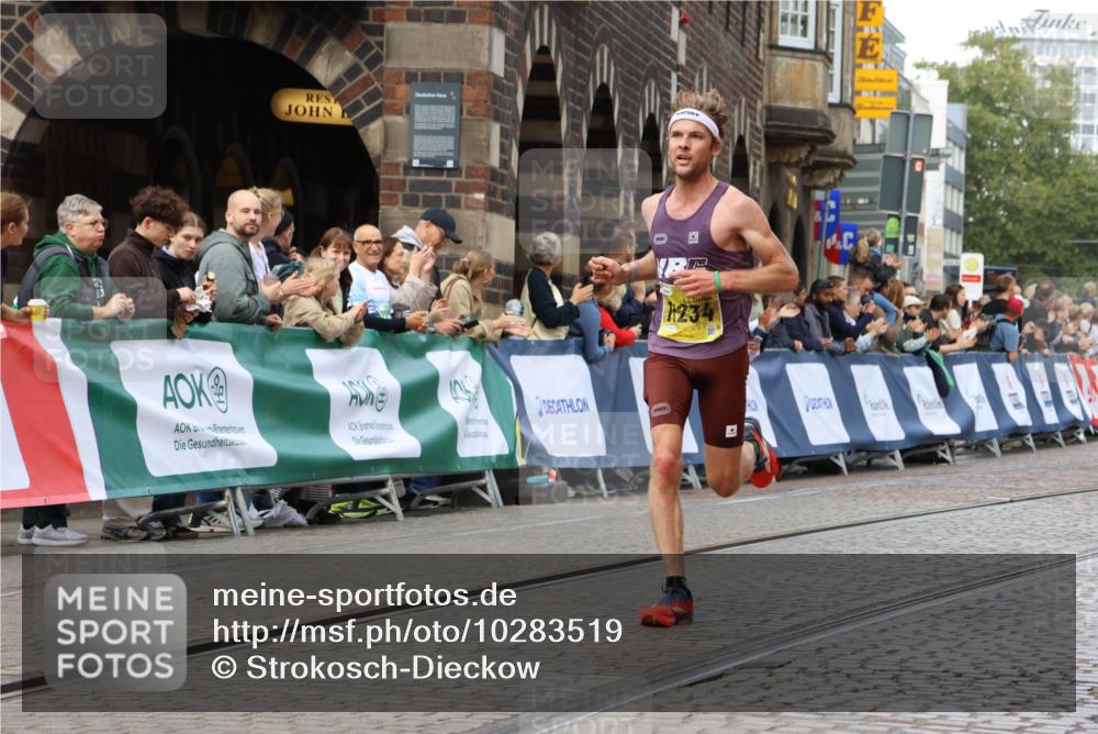 13.09.2026 - 21. swb-Marathon Bremen Strokosch-Dieckow http://msf.ph/oto/10283519 13.09.2026 10:29:45 Ziel 11234, 13517, 13542, 13557 meine-sportfotos.de