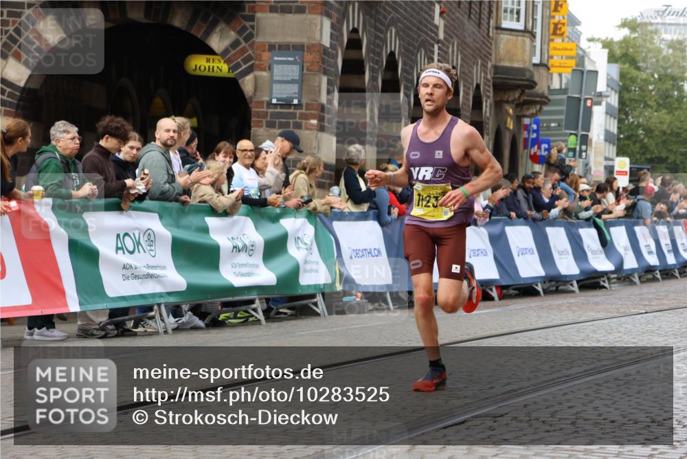 13.09.2026 - 21. swb-Marathon Bremen Strokosch-Dieckow http://msf.ph/oto/10283525 13.09.2026 10:29:45 Ziel 11234, 13517, 13542, 13557 meine-sportfotos.de