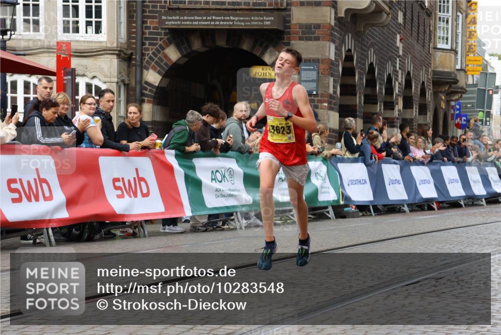 13.09.2026 - 21. swb-Marathon Bremen Strokosch-Dieckow http://msf.ph/oto/10283548 13.09.2026 10:29:50 Ziel 11234, 13517, 13542, 13557, 13623 meine-sportfotos.de