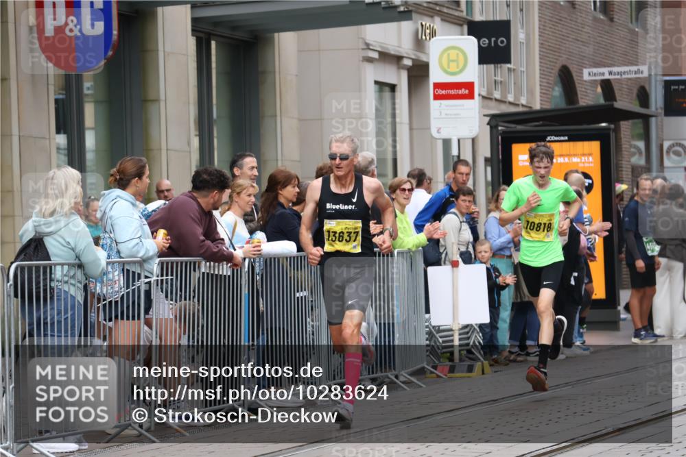 13.09.2026 - 21. swb-Marathon Bremen Strokosch-Dieckow http://msf.ph/oto/10283624 13.09.2026 10:34:34 Ziel 11197, 11964, 12358, 12413, 12540, 13588, 13601, 13625, 10818, 11418, 13610, 13633, 13637 meine-sportfotos.de