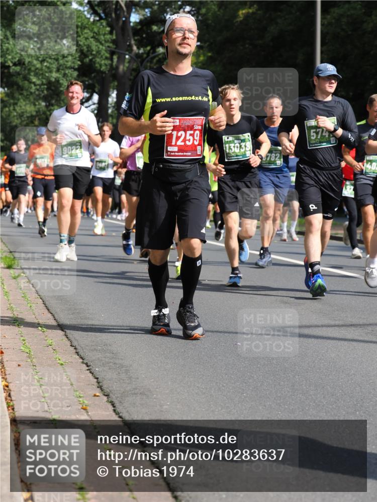 13.09.2026 - 21. swb-Marathon Bremen TobiasT http://msf.ph/oto/10283637 13.09.2026 12:05:55 Laufen 9022, 9603, 4, 4, 1259, 1217, 13038, 782, 574, 40 meine-sportfotos.de