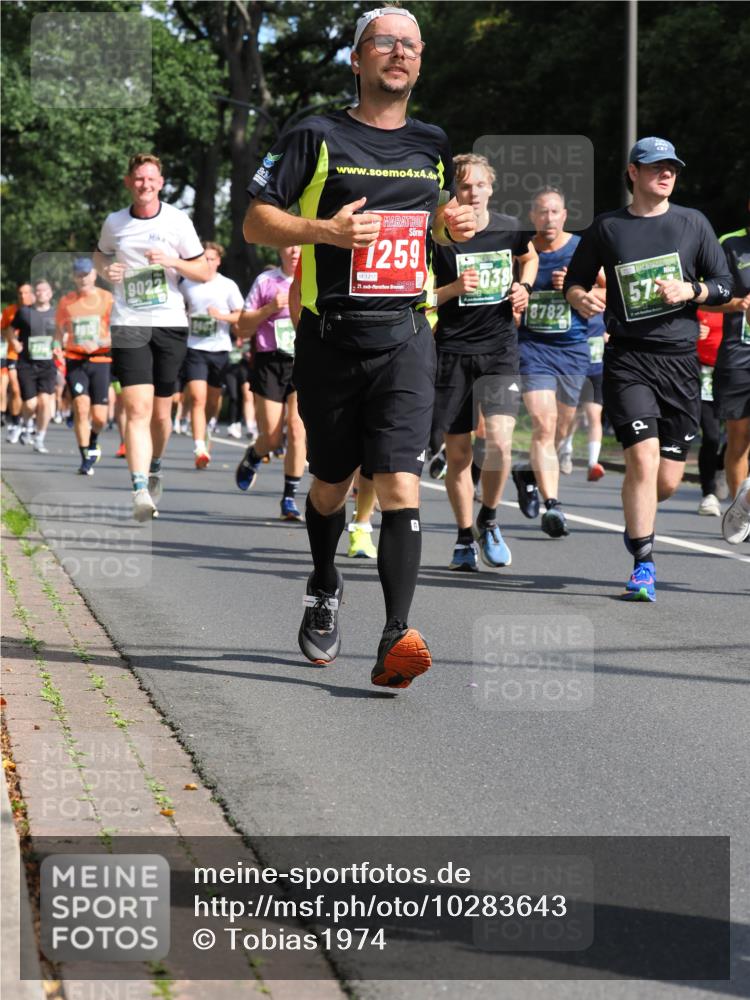 13.09.2026 - 21. swb-Marathon Bremen TobiasT http://msf.ph/oto/10283643 13.09.2026 12:05:55 Laufen 9022, 4, 4, 1259, 1217, 221, 026, 038, 8782, 57 meine-sportfotos.de