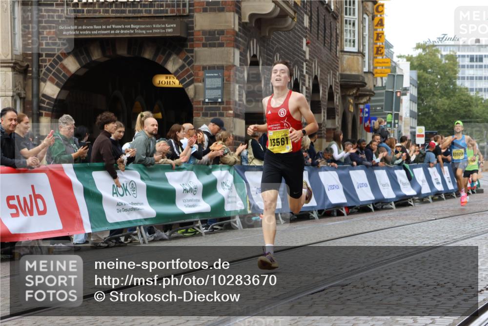 13.09.2026 - 21. swb-Marathon Bremen Strokosch-Dieckow http://msf.ph/oto/10283670 13.09.2026 10:30:23 Ziel 13561, 12458, 13603 meine-sportfotos.de