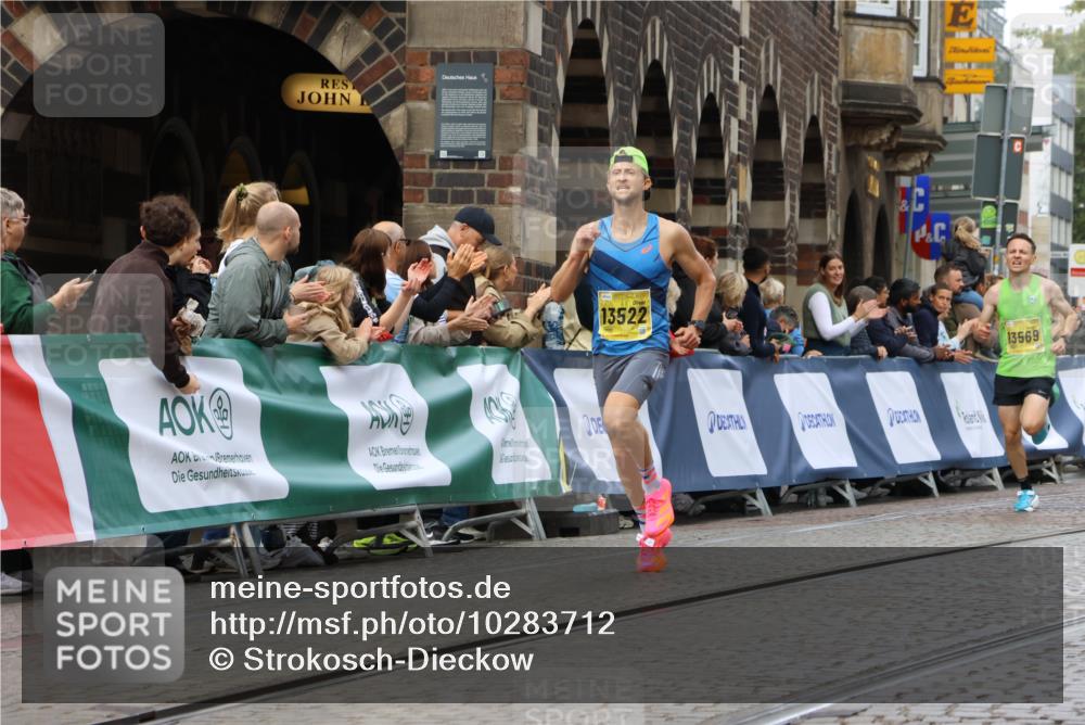 13.09.2026 - 21. swb-Marathon Bremen Strokosch-Dieckow http://msf.ph/oto/10283712 13.09.2026 10:30:26 Ziel 13522, 13561, 12458, 13603 meine-sportfotos.de