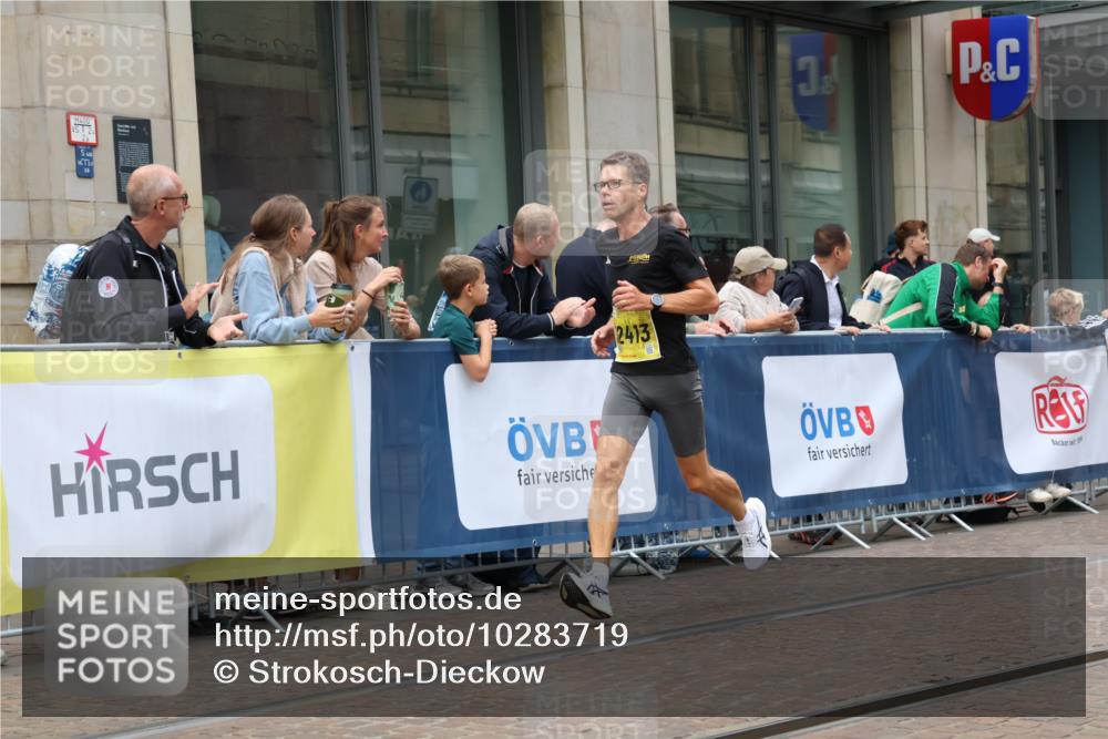 13.09.2026 - 21. swb-Marathon Bremen Strokosch-Dieckow http://msf.ph/oto/10283719 13.09.2026 10:34:44 Ziel 10261, 10262, 11197, 11964, 13505, 13560, 13588, 13601, 13625, 10818, 11418, 12358, 12413, 12540, 13637 meine-sportfotos.de
