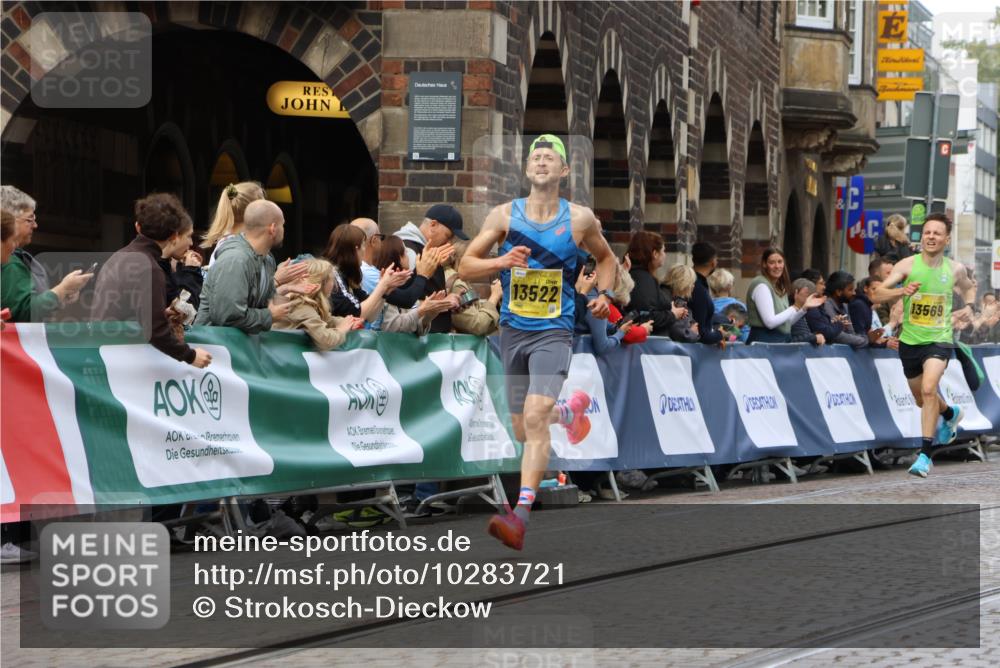 13.09.2026 - 21. swb-Marathon Bremen Strokosch-Dieckow http://msf.ph/oto/10283721 13.09.2026 10:30:26 Ziel 13522, 13561, 12458, 13603 meine-sportfotos.de