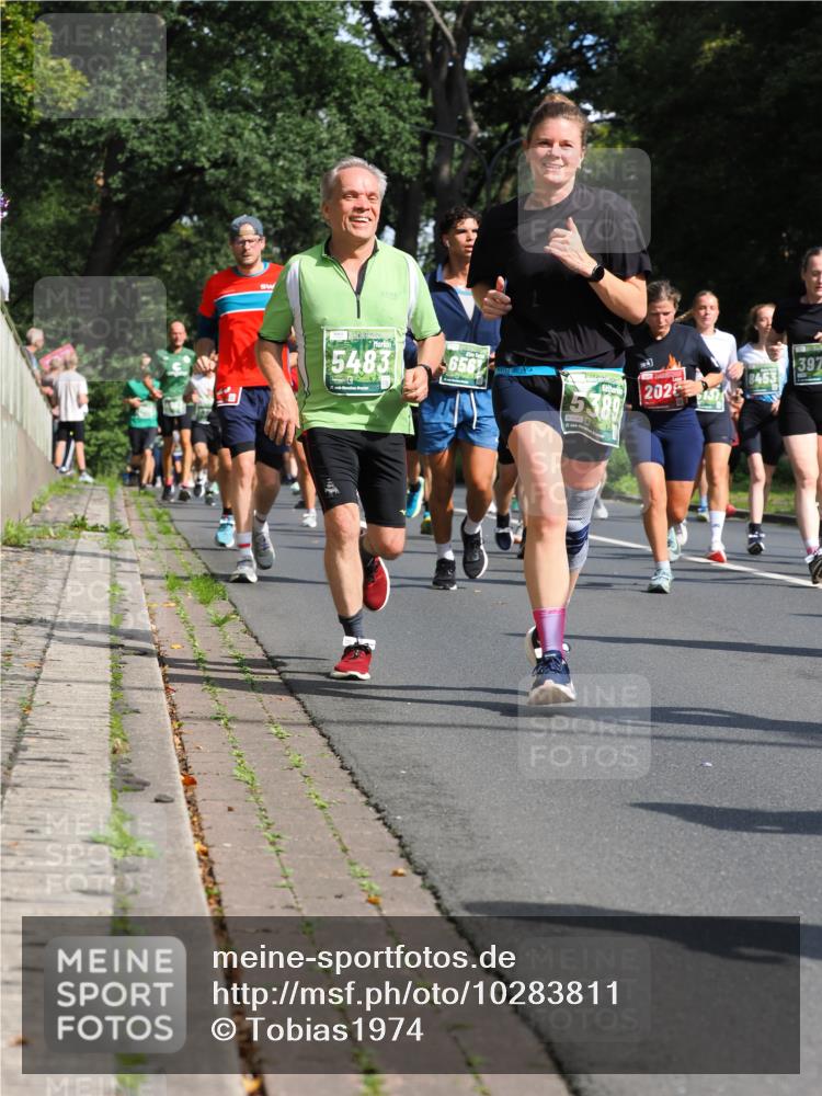 13.09.2026 - 21. swb-Marathon Bremen TobiasT http://msf.ph/oto/10283811 13.09.2026 12:06:31 Laufen 5483, 6567, 21, 397, 8453, 5389, 202 meine-sportfotos.de
