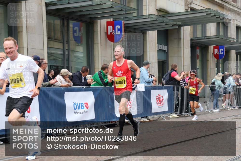 13.09.2026 - 21. swb-Marathon Bremen Strokosch-Dieckow http://msf.ph/oto/10283846 13.09.2026 10:34:55 Ziel 10261, 10262, 10994, 11068, 11176, 11345, 11512, 13505, 13514, 13540, 13560, 13590, 13619, 10818, 11197, 11964, 12358, 12413, 12540, 13588, 13601, 13625, 13637 meine-sportfotos.de