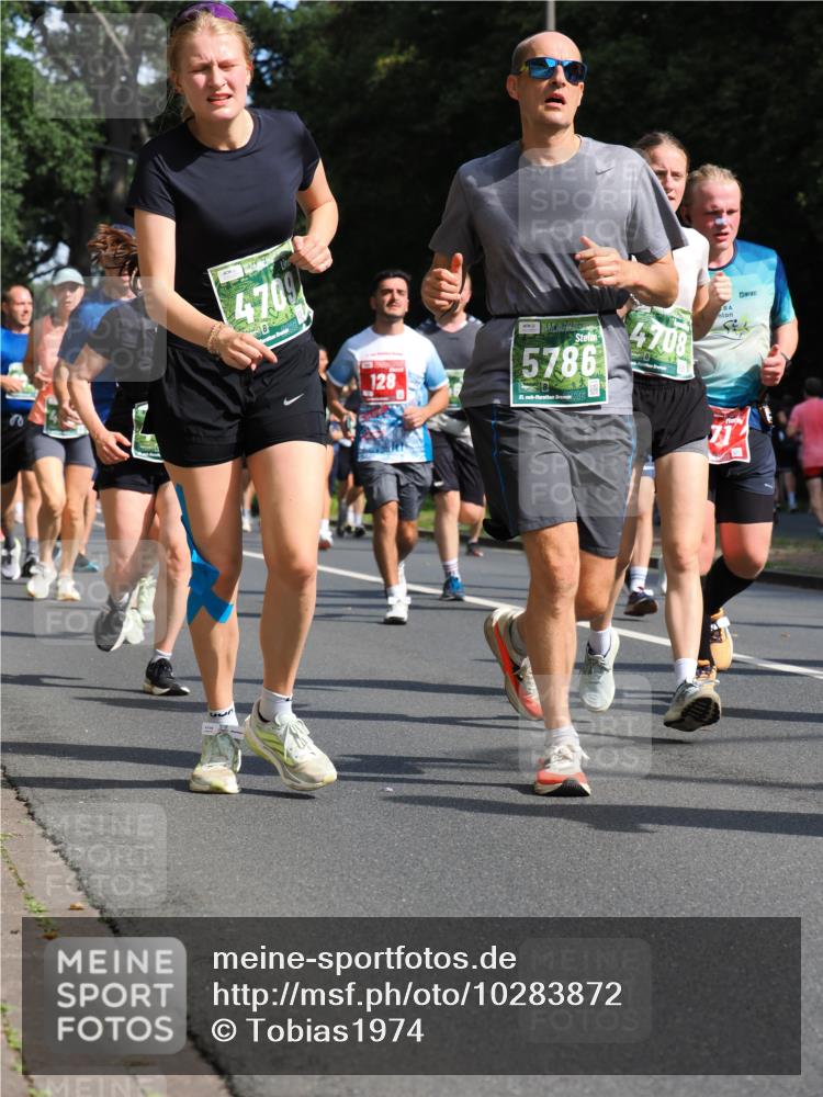 13.09.2026 - 21. swb-Marathon Bremen TobiasT http://msf.ph/oto/10283872 13.09.2026 12:06:47 Laufen 470, 128, 5786, 21, 240, 4708 meine-sportfotos.de