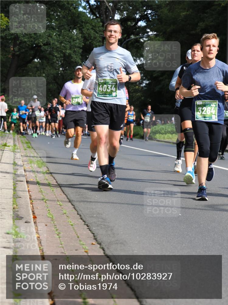 13.09.2026 - 21. swb-Marathon Bremen TobiasT http://msf.ph/oto/10283927 13.09.2026 12:07:06 Laufen 2918, 4034, 3264 meine-sportfotos.de