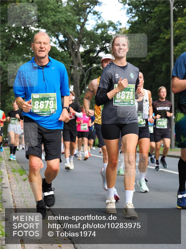 13.09.2026 - 21. swb-Marathon Bremen TobiasT http://msf.ph/oto/10283975 13.09.2026 12:07:21 Laufen 8679, 7262, 26, 8678, 7261, 21, 26, 2638 meine-sportfotos.de
