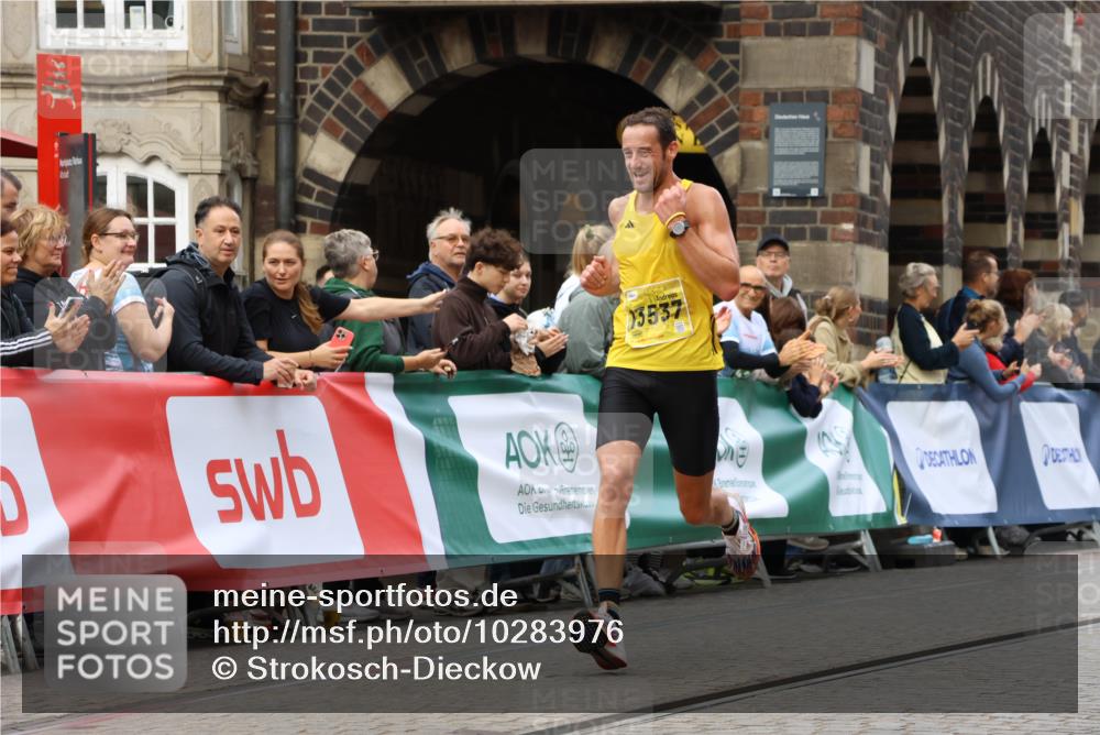 13.09.2026 - 21. swb-Marathon Bremen Strokosch-Dieckow http://msf.ph/oto/10283976 13.09.2026 10:31:00 Ziel 12458, 13537, 13603, 13572, 13602 meine-sportfotos.de