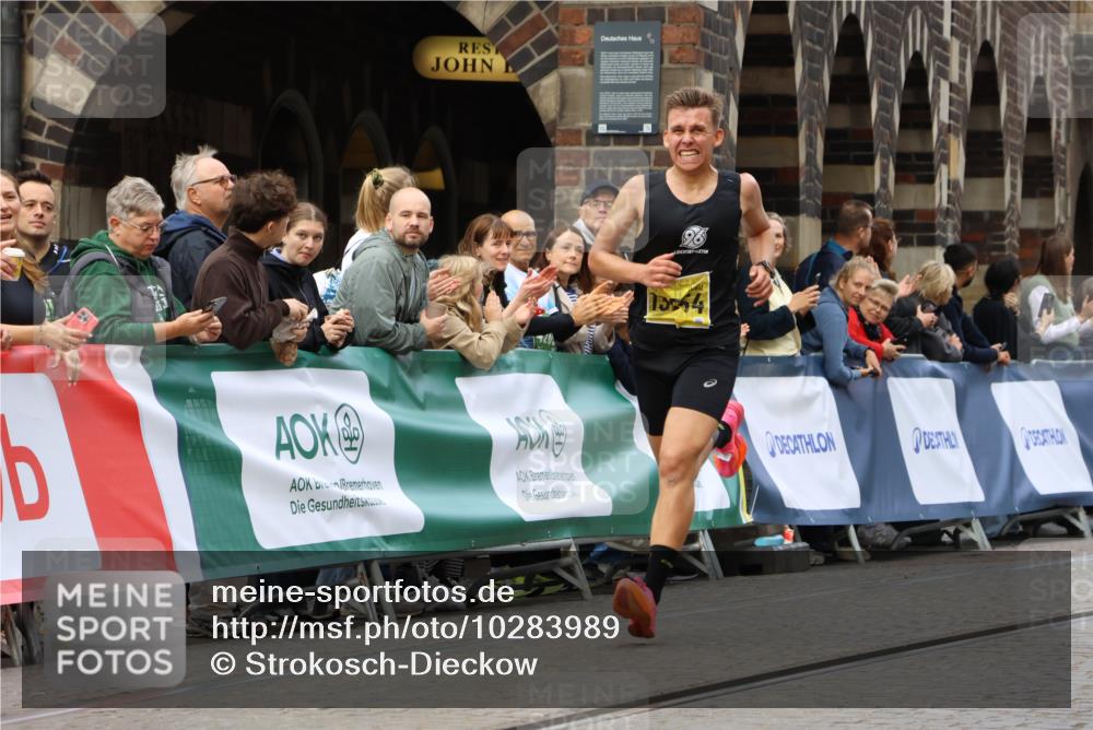 13.09.2026 - 21. swb-Marathon Bremen Strokosch-Dieckow http://msf.ph/oto/10283989 13.09.2026 10:31:03 Ziel 12458, 13537, 13554, 13603, 13602 meine-sportfotos.de