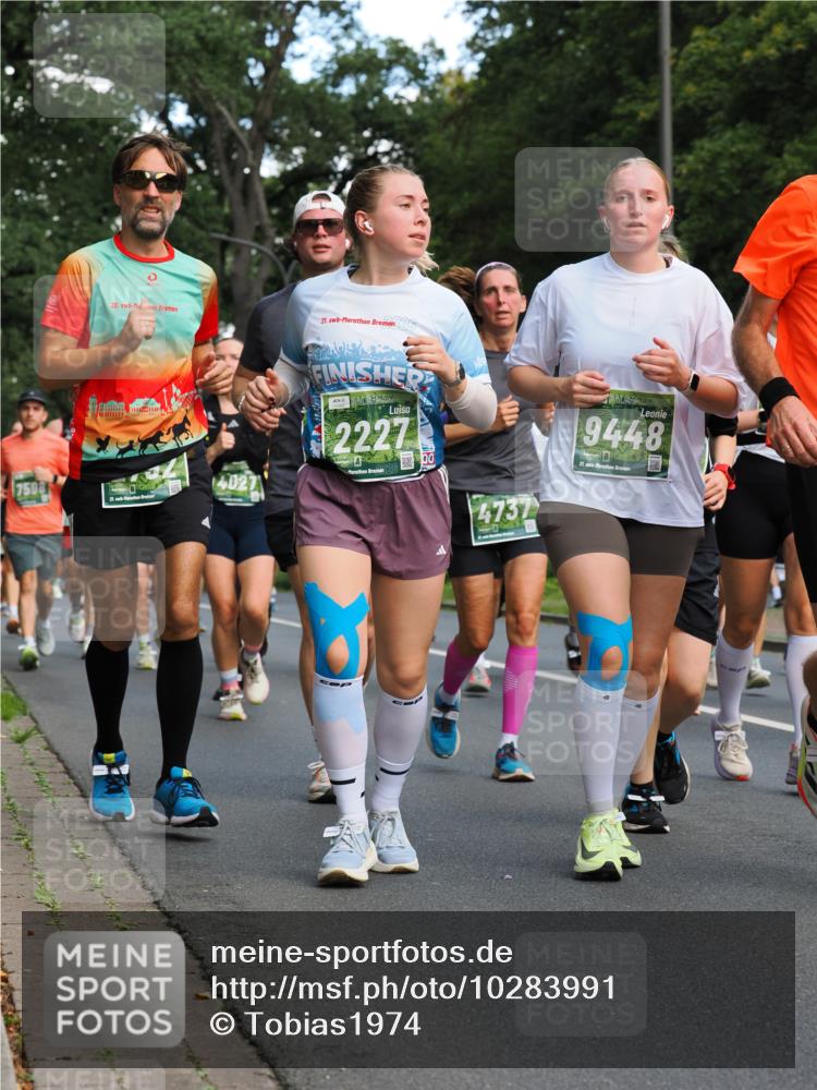 13.09.2026 - 21. swb-Marathon Bremen TobiasT http://msf.ph/oto/10283991 13.09.2026 12:07:27 Laufen 20, 21, 20, 4027, 2227, 4737, 9448, 21, 20 meine-sportfotos.de