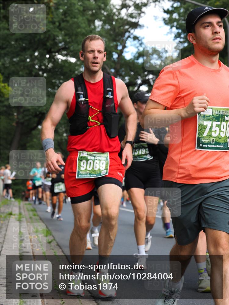 13.09.2026 - 21. swb-Marathon Bremen TobiasT http://msf.ph/oto/10284004 13.09.2026 12:07:33 Laufen 9069, 1519, 7598, 21, 40 meine-sportfotos.de