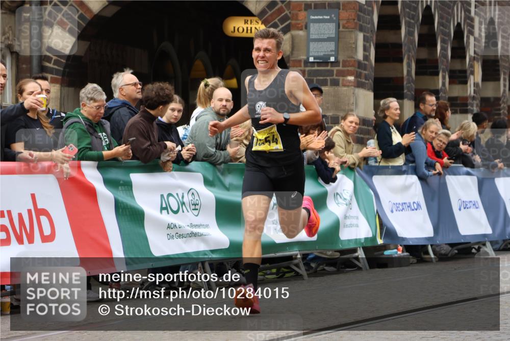 13.09.2026 - 21. swb-Marathon Bremen Strokosch-Dieckow http://msf.ph/oto/10284015 13.09.2026 10:31:04 Ziel 12458, 13537, 13554, 13603, 13571, 13602 meine-sportfotos.de