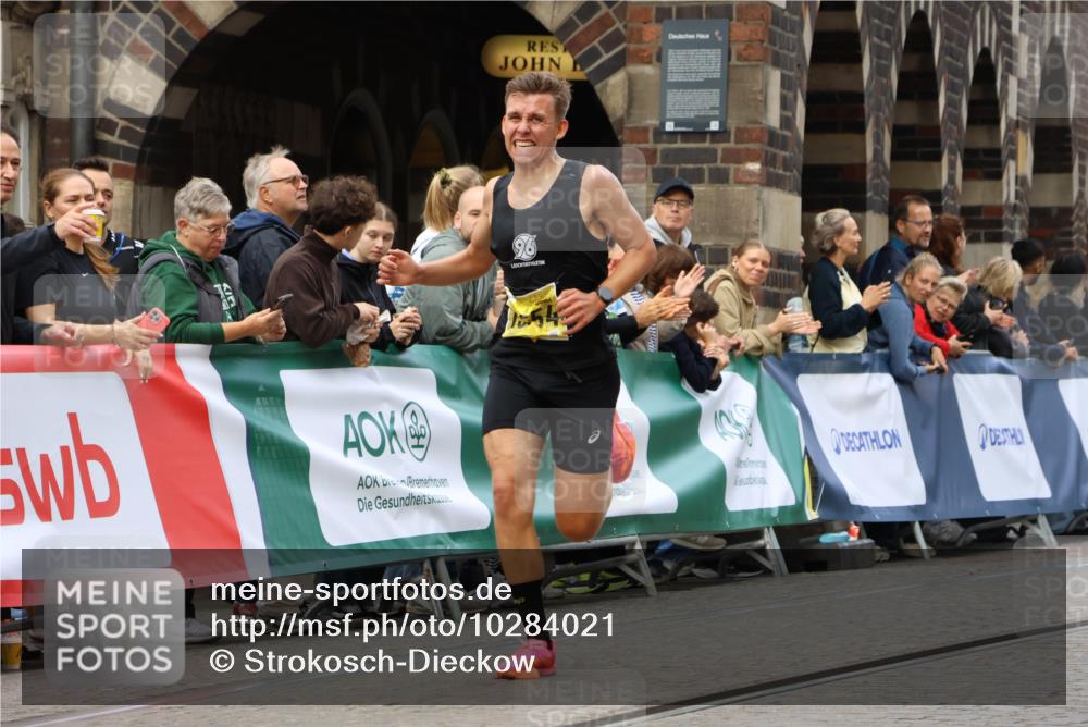13.09.2026 - 21. swb-Marathon Bremen Strokosch-Dieckow http://msf.ph/oto/10284021 13.09.2026 10:31:04 Ziel 12458, 13537, 13554, 13603, 13571, 13602 meine-sportfotos.de