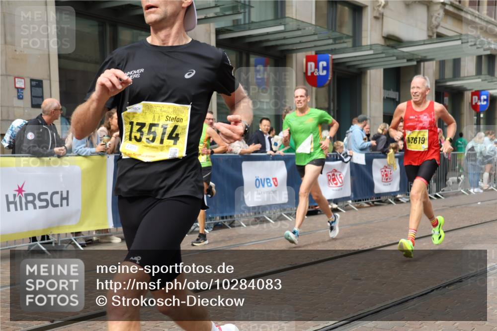 13.09.2026 - 21. swb-Marathon Bremen Strokosch-Dieckow http://msf.ph/oto/10284083 13.09.2026 10:35:20 Ziel 11345, 12289, 13558, 13583, 10261, 10262, 10994, 11068, 11176, 11345, 11512, 13505, 13514, 13540, 13560, 13590, 13619 meine-sportfotos.de