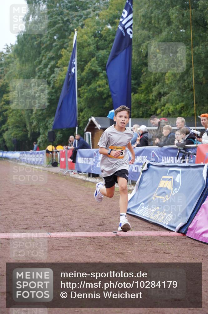 13.09.2026 - Airport Race Dennis Weichert http://msf.ph/oto/10284179 13.09.2026 10:25:20 Ziel 382, 5095, 5242, 5469 meine-sportfotos.de