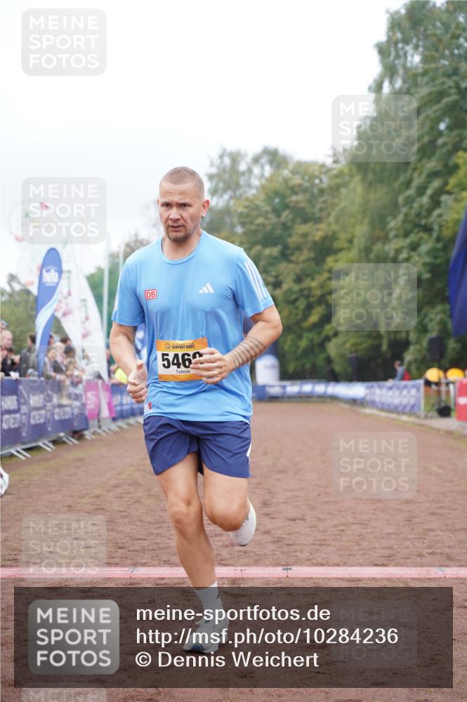 13.09.2026 - Airport Race Dennis Weichert http://msf.ph/oto/10284236 13.09.2026 10:25:25 Ziel 382, 5095, 5242, 5469 meine-sportfotos.de