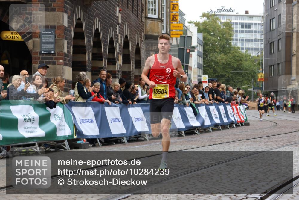13.09.2026 - 21. swb-Marathon Bremen Strokosch-Dieckow http://msf.ph/oto/10284239 13.09.2026 10:31:42 Ziel 13571, 12457, 13533, 13536, 13573, 13618 meine-sportfotos.de