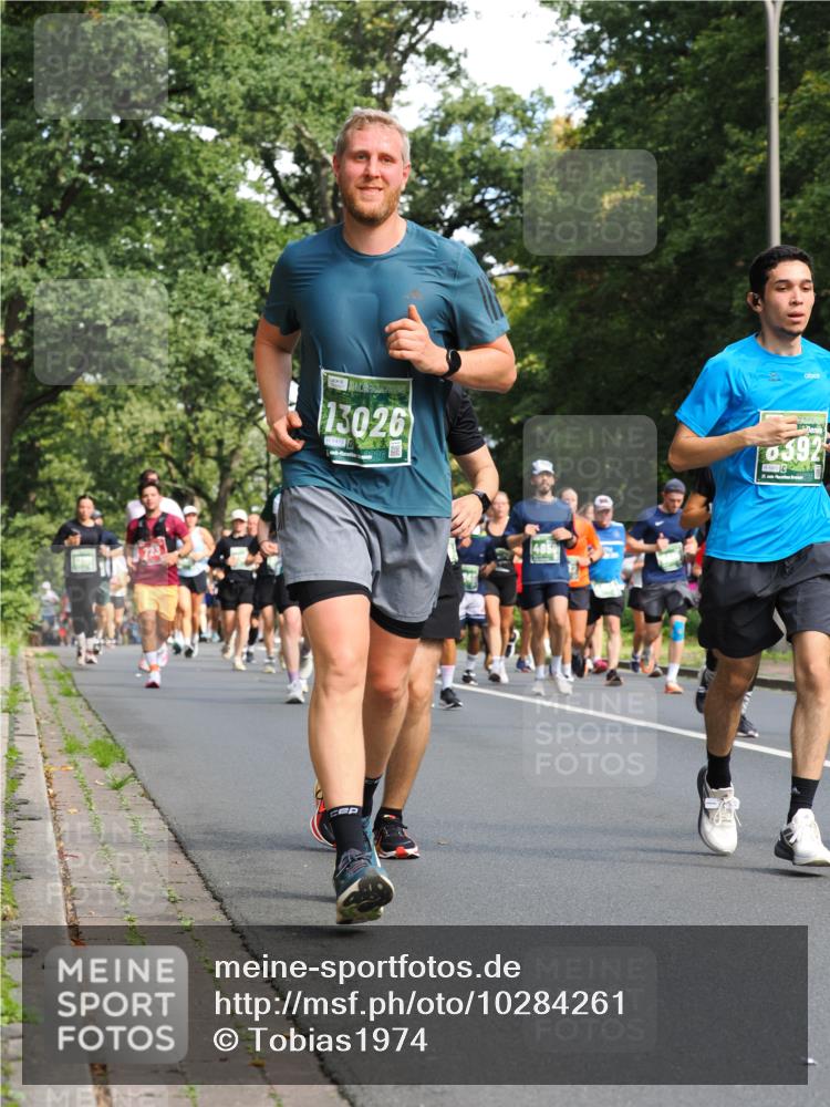 13.09.2026 - 21. swb-Marathon Bremen TobiasT http://msf.ph/oto/10284261 13.09.2026 12:08:29 Laufen 13026, 6415, 4650, 0392 meine-sportfotos.de